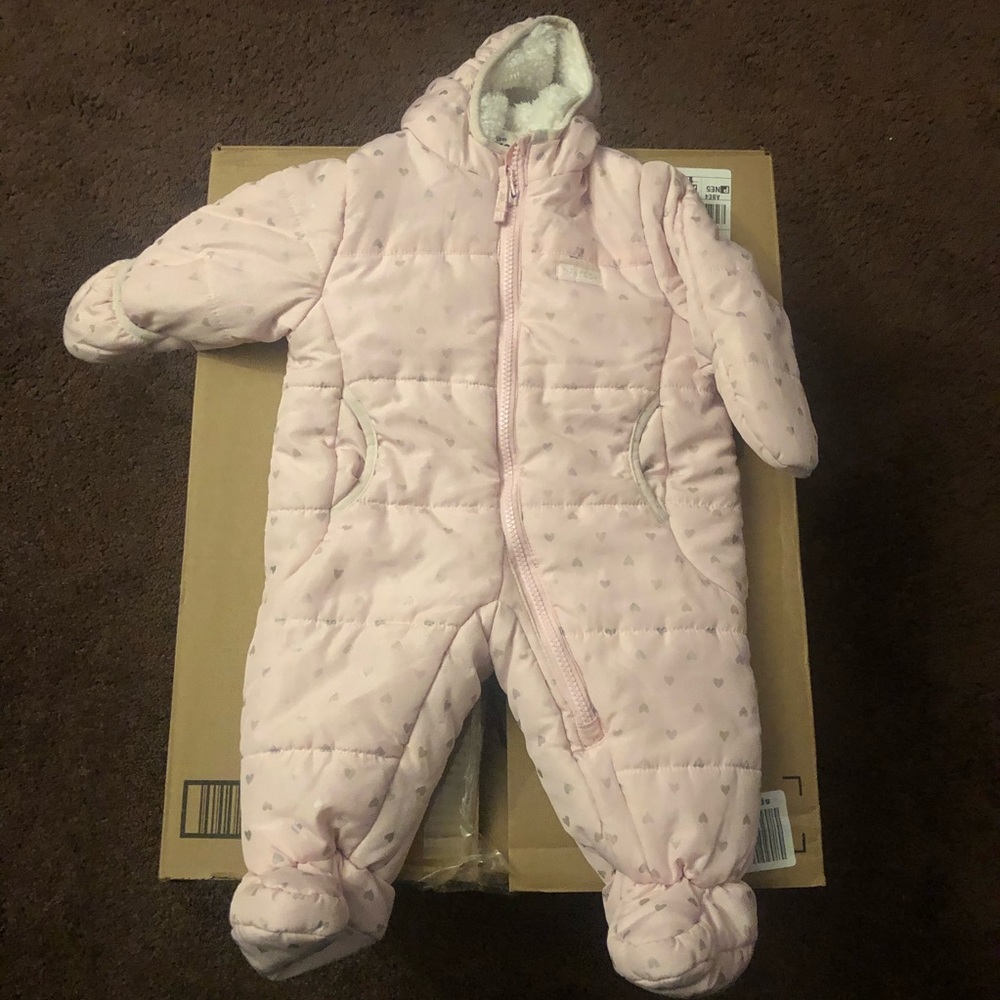 Snow suit pink 6-9 M